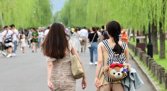 长江中下游强降雨结束迎35℃高温 华北东北等地仍有阵雨