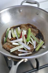 红烧带鱼的做法步骤12