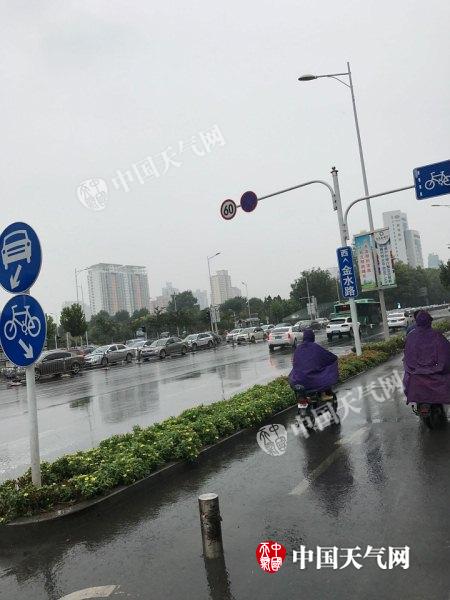 河南阴雨天气持续 气温明显下降