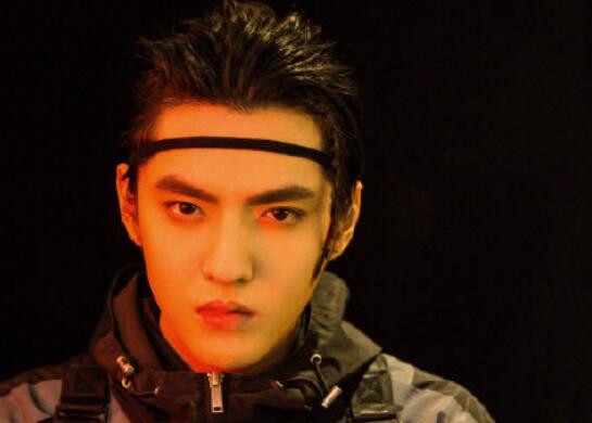 吴亦凡恋情是怎么回事 吴亦凡恋情疑曝光是真的吗