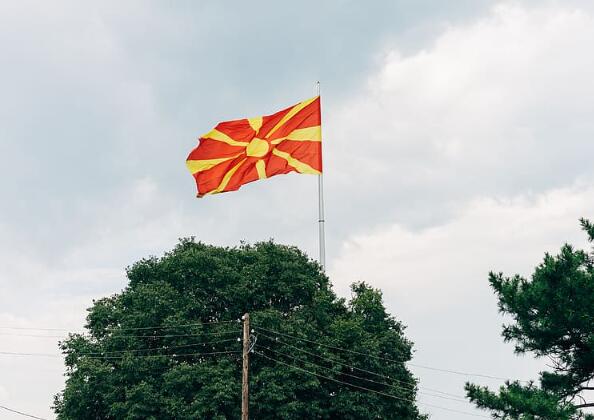 南斯拉夫分成几个国家 南斯拉夫有几个国家组成