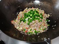肉粒炒饭的做法步骤21