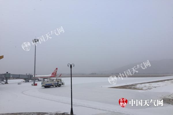 冷空气携风雪再袭内蒙古 明天乌海集宁等8市降温5-7℃