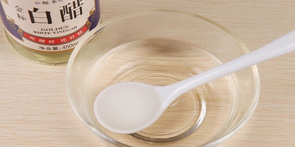 洗衣机里有异味怎么办 如何清除洗衣机里的异味