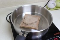 土司煎蛋的做法步骤5