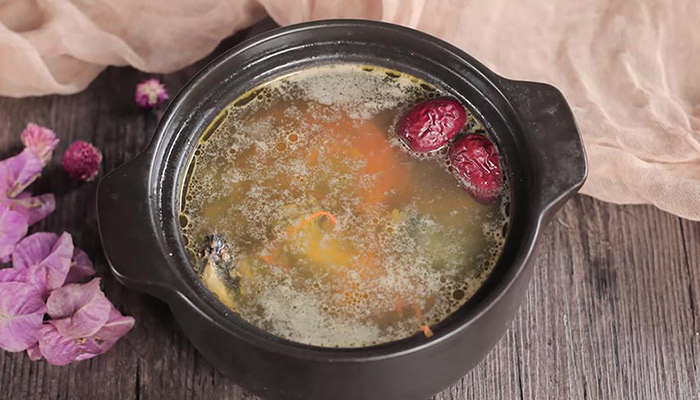 乌鸡汤怎么做好喝 乌鸡汤的做法