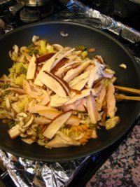 蘑菇鸡肉意面的做法步骤10