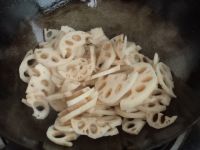 炒莲藕的做法步骤6