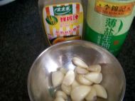 蒜蓉鸡翅的做法步骤1