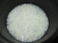 菠菜香肠白米粥的做法步骤3
