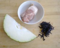 紫菜冬瓜肉片汤的做法步骤1