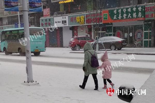吉林遭遇强降雪 周日东部山区-20℃将迎最冷早晨