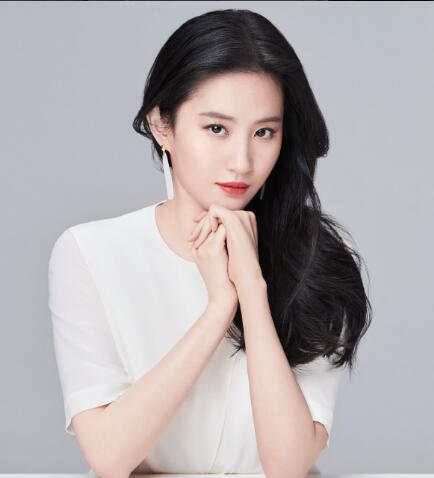 刘亦菲自拍是怎么回事 刘亦菲自拍是什么情况