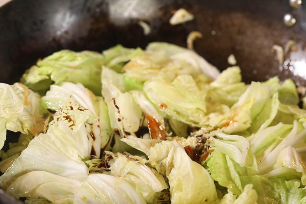 白菜粉丝炖豆泡的做法 白菜粉丝炖豆泡怎么做好吃
