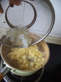 苹果芦荟汤的做法步骤8