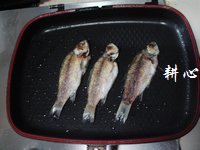 干煎鱼仔的做法步骤4