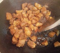 红烧肉炖土豆的做法步骤2