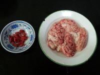 枸杞炖猪脑的做法步骤1