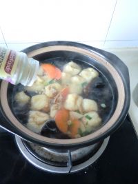油豆腐木耳肉圆汤的做法步骤14