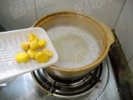 补肾健脾枸杞栗子银耳羹的做法步骤5