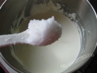 蛋奶冰激凌的做法步骤2