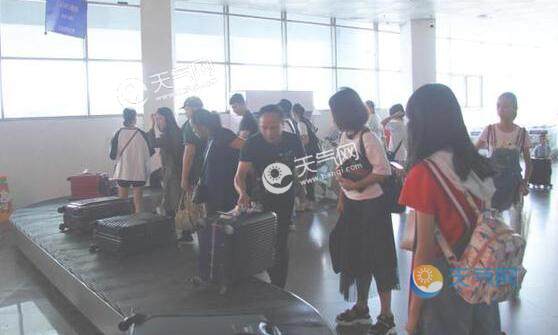 台风“木恩”致海南部分航班延误 省内多趟进出岛列车停运