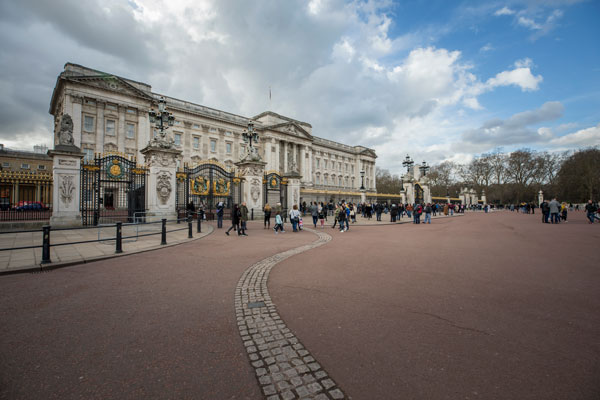 白金汉宫门票多少钱 白金汉宫怎么玩