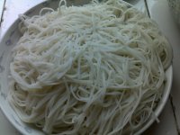 西红柿生菜炒粉干的做法步骤2