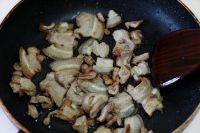盐煎肉的做法步骤4