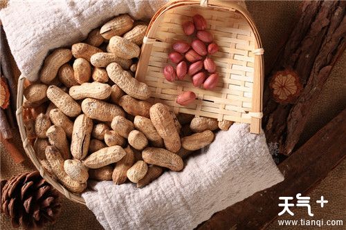 口里有蒜味怎么去除？如何消除口中的蒜味?