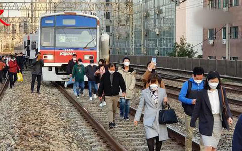 首尔地铁脱轨