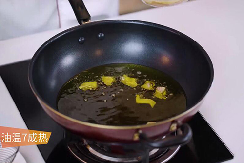 菠萝咕咾肉的做法 家常菠萝咕咾肉做法介绍