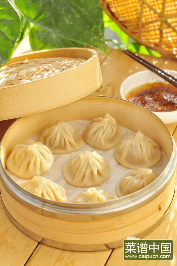 灌汤小笼包