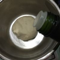 薄底披萨的做法步骤4
