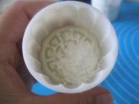 广式莲蓉蛋黄月饼的做法步骤12