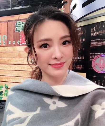 艺人刘真病逝是怎么回事 辛龙吻别刘真痛失爱妻