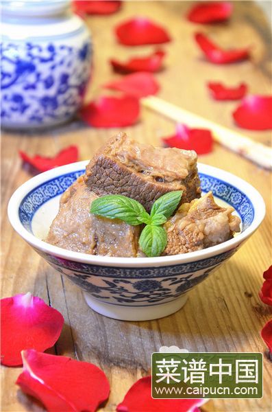 家常卤牛腩
