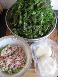 荠菜猪肉水饺的做法步骤1