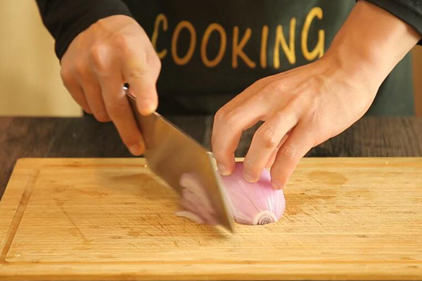 牛肉盖饭的家常做法 怎么做牛肉盖饭