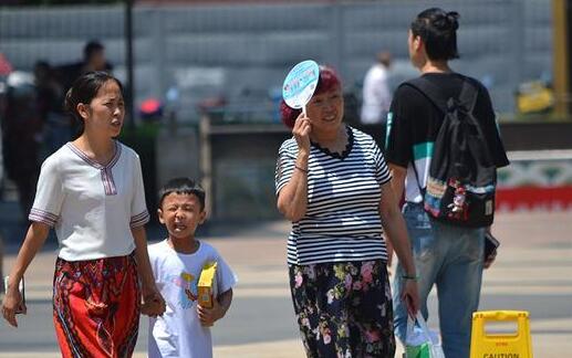 湖南降雨暂停气温30℃以上 未来三天降雨频繁需自备雨具