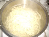 时蔬煎蛋炒面的做法步骤2