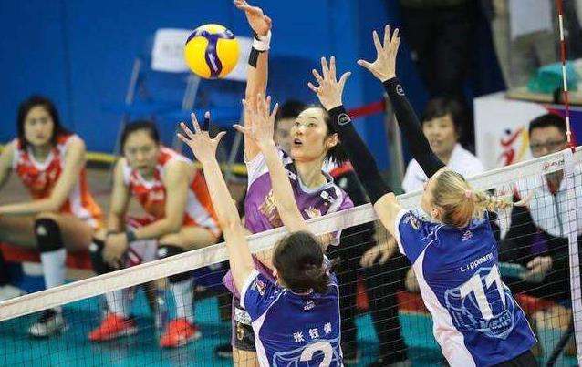 天津女排夺冠加冕球队第12个联赛冠军 国家队“练兵”