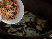 紫菜炒饭的做法步骤4