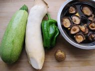 杏鲍菇素水饺的做法步骤1
