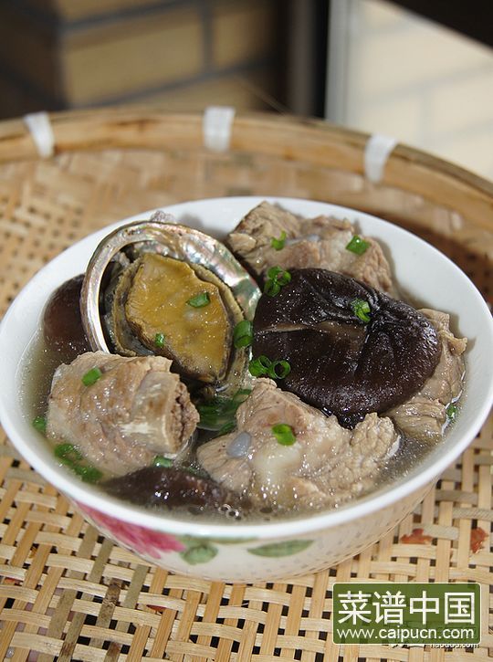 香菇排骨鲍鱼汤