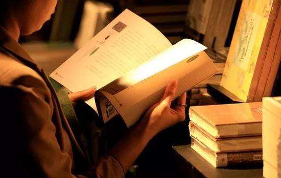 2020年世界读书日活动宣传语 世界读书日倡导多读书寄语标语