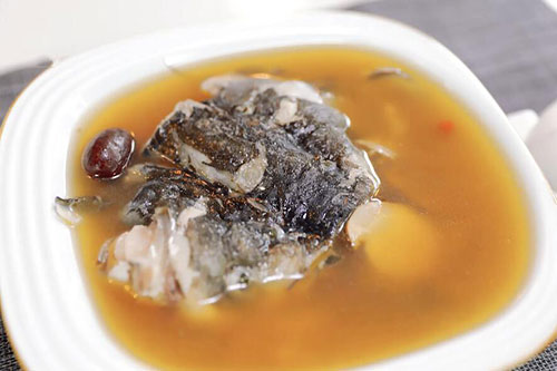 川穹白芷鱼头汤的做法 怎么做川穹白芷鱼头汤