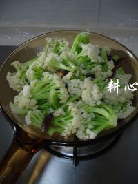 香菇炒松花菜的做法步骤11