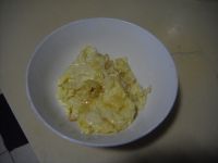 鸡蛋腊肠炒菜花的做法步骤2