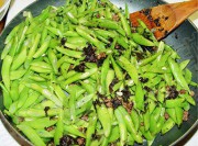 榄菜肉碎四季豆的做法步骤3